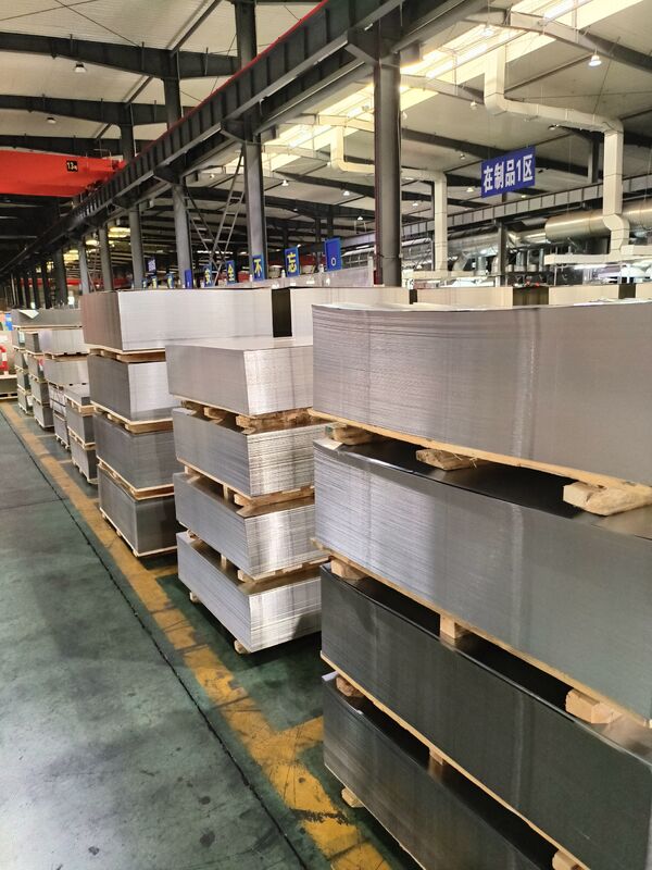 5.6/5.6 Foglio di tempra T4 con rivestimento pesante in banda stagnata elettrolitica per stampaggio di coperchi di lattine industriali per imballaggi da 0,22 mm-0,35 mm